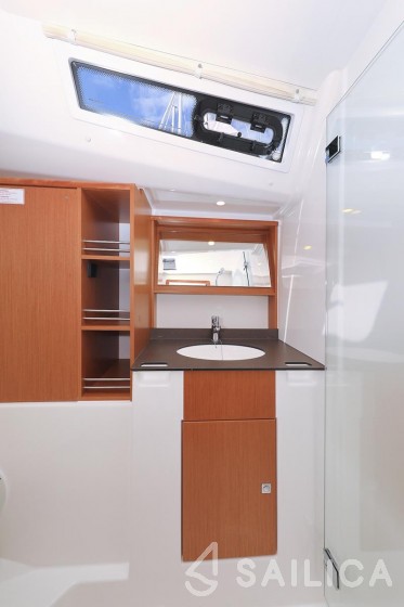 Bavaria 51 Cruiser - Yacht Charter Sailica