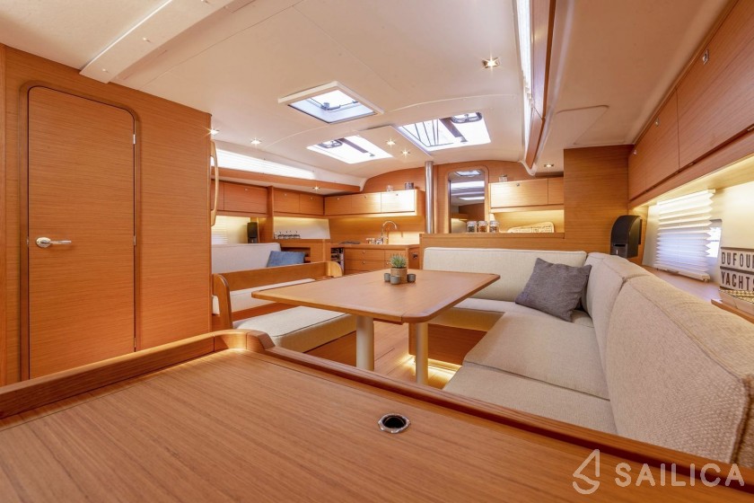 Dufour 430 - Yacht Charter Sailica
