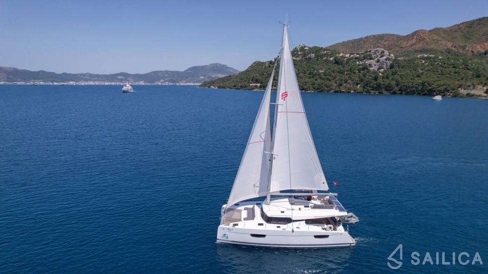 Elba 45 - Yacht Charter Sailica