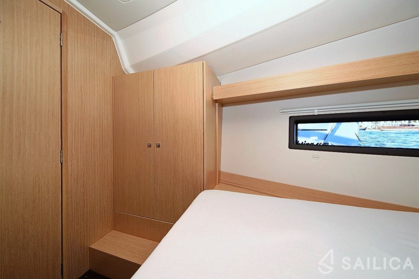 Bavaria C42 - Yacht Charter Sailica