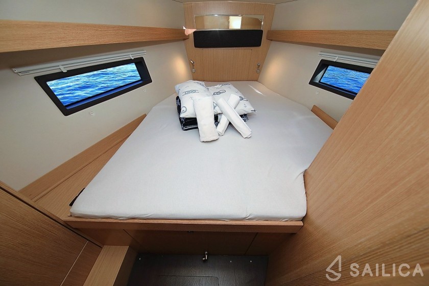 Bavaria C42 - Yacht Charter Sailica