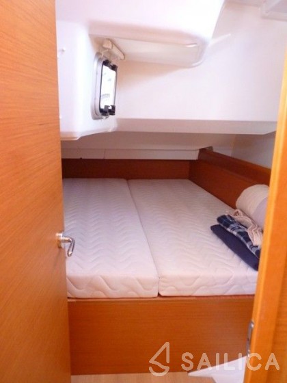 Sun Odyssey 449 - Yacht Charter Sailica