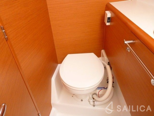Sun Odyssey 449 - Yacht Charter Sailica