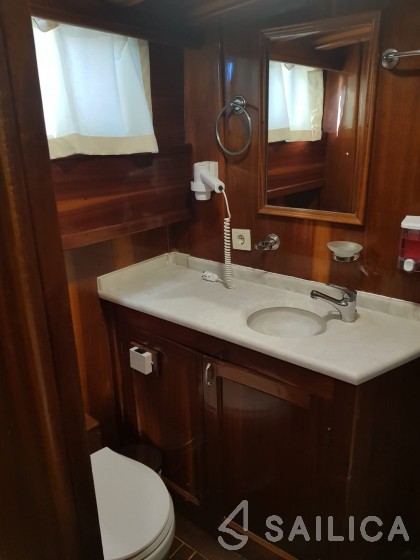 Gulet - Yacht Charter Sailica