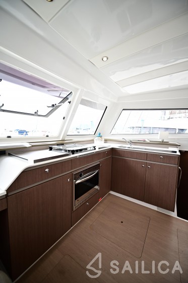 Bali Catspace - Yacht Charter Sailica
