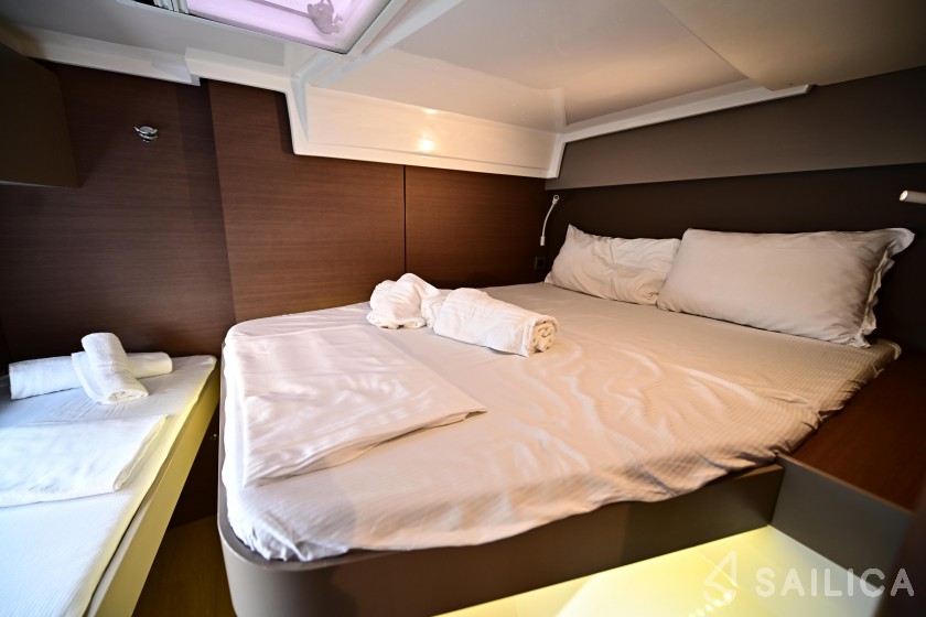 Bali Catspace - Yacht Charter Sailica