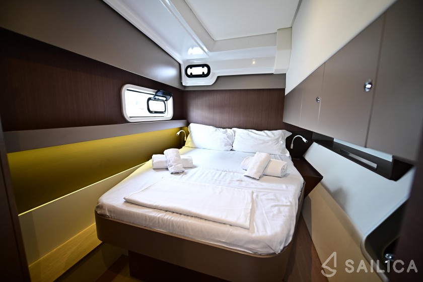 Bali Catspace - Yacht Charter Sailica
