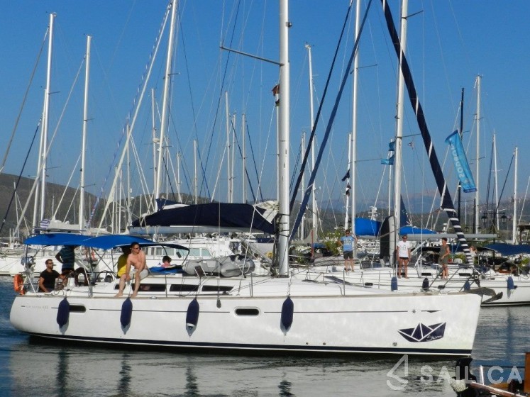 Oceanis 48 - Yacht Charter Sailica