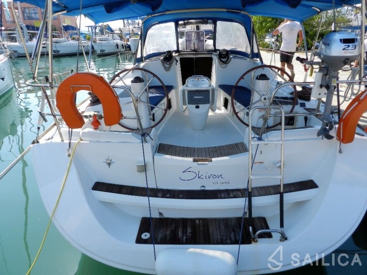 Oceanis 48 - Yacht Charter Sailica