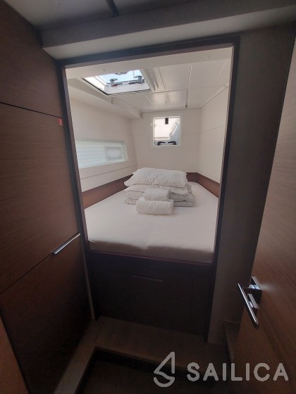 Lagoon 40 - Yacht Charter Sailica