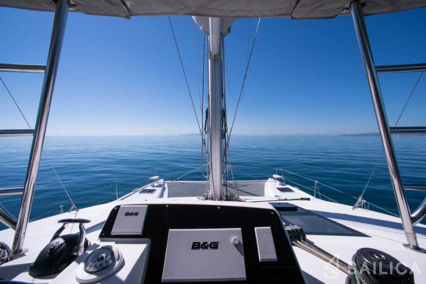 Nautitech 46 Fly - Yacht Charter Sailica
