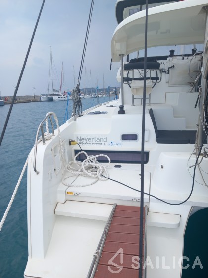 Lagoon 42 - Yacht Charter Sailica