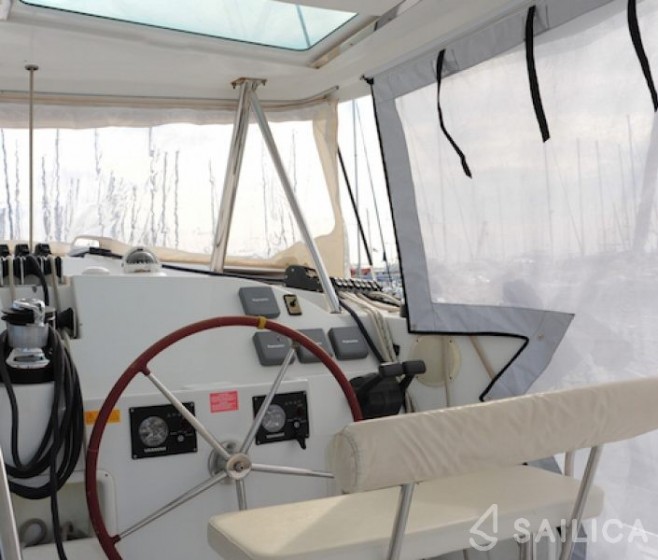 Lagoon 420 - Yacht Charter Sailica