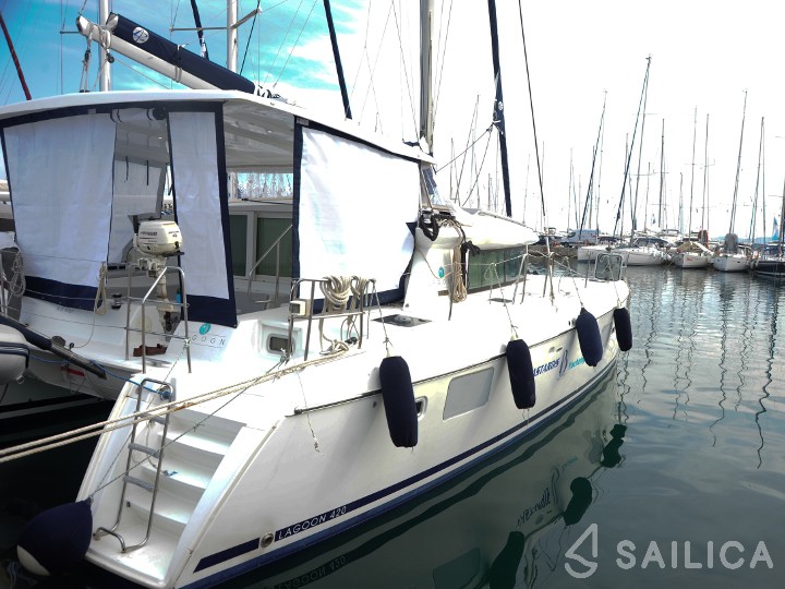 Lagoon 420 - Yacht Charter Sailica