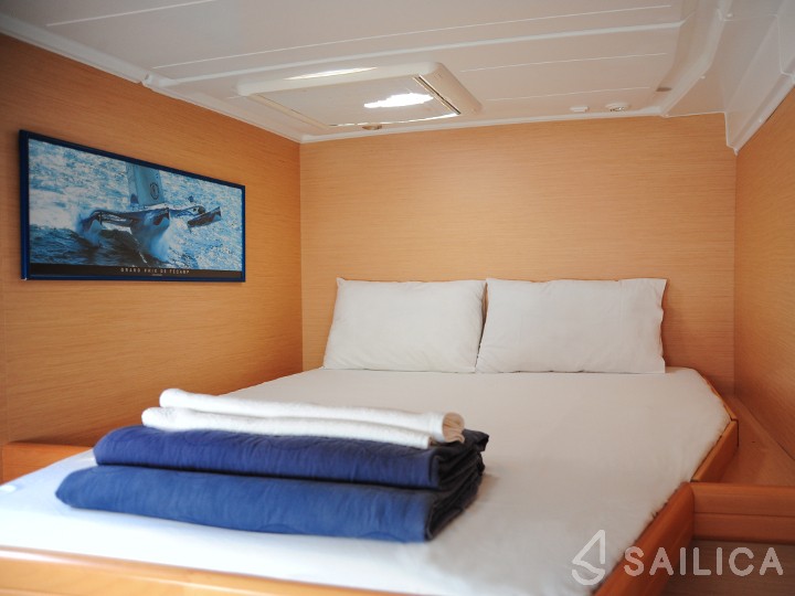 Lagoon 420 - Yacht Charter Sailica