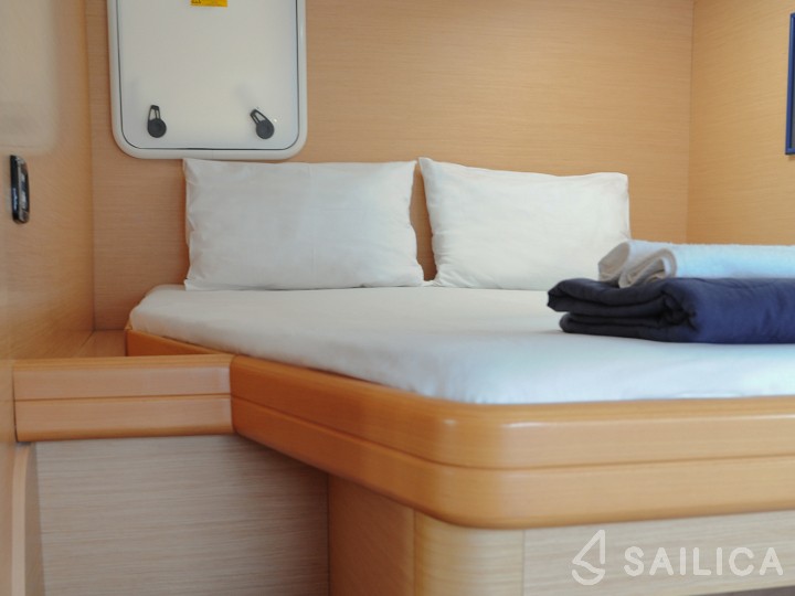 Lagoon 420 - Yacht Charter Sailica