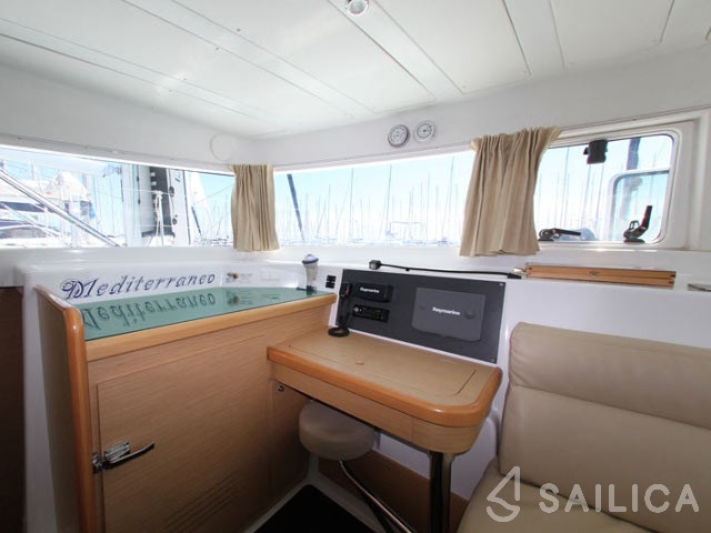 Lagoon 420 - Yacht Charter Sailica