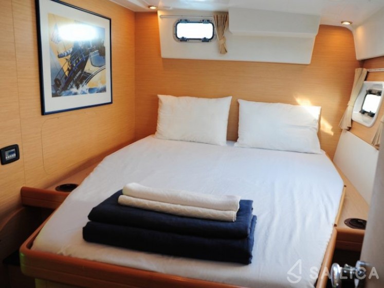 Lagoon 420 - Yacht Charter Sailica