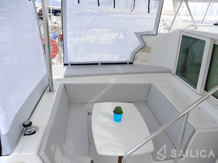 Lagoon 420 - Yacht Charter Sailica