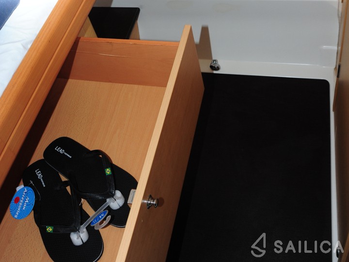 Lagoon 420 - Yacht Charter Sailica