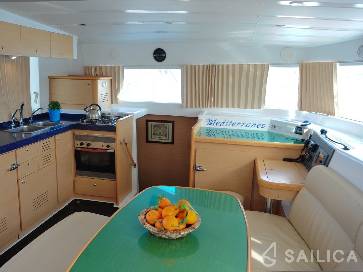 Lagoon 420 - Yacht Charter Sailica