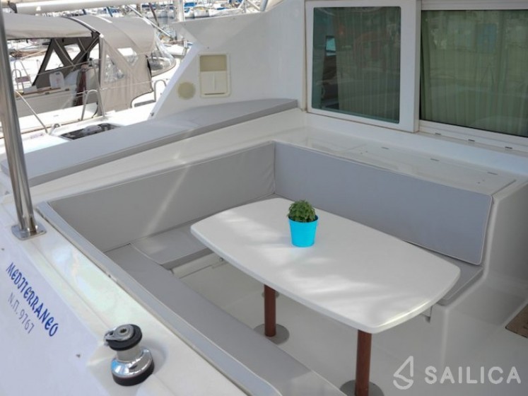 Lagoon 420 - Yacht Charter Sailica