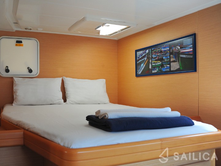 Lagoon 420 - Yacht Charter Sailica