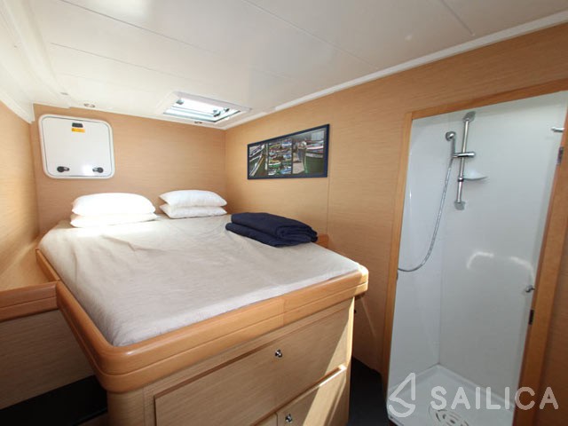 Lagoon 420 - Yacht Charter Sailica