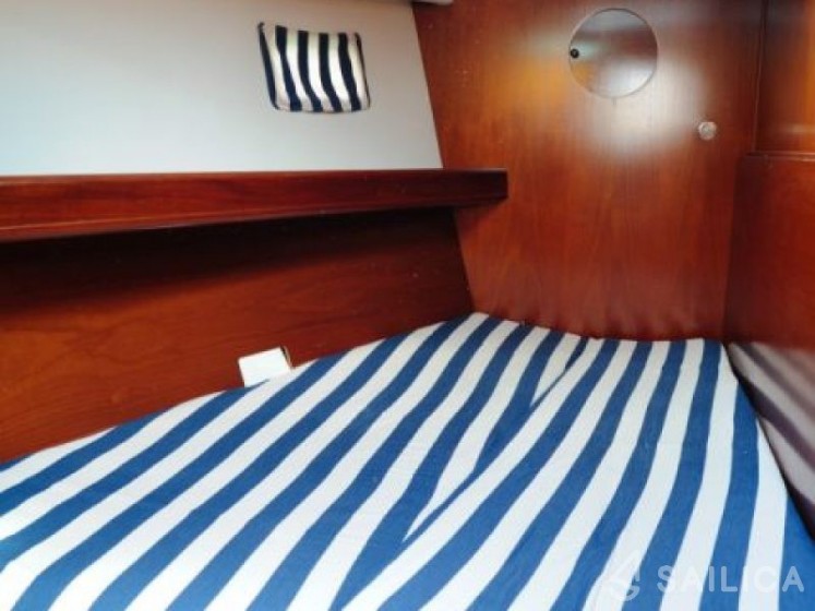 Oceanis 473 - Yacht Charter Sailica