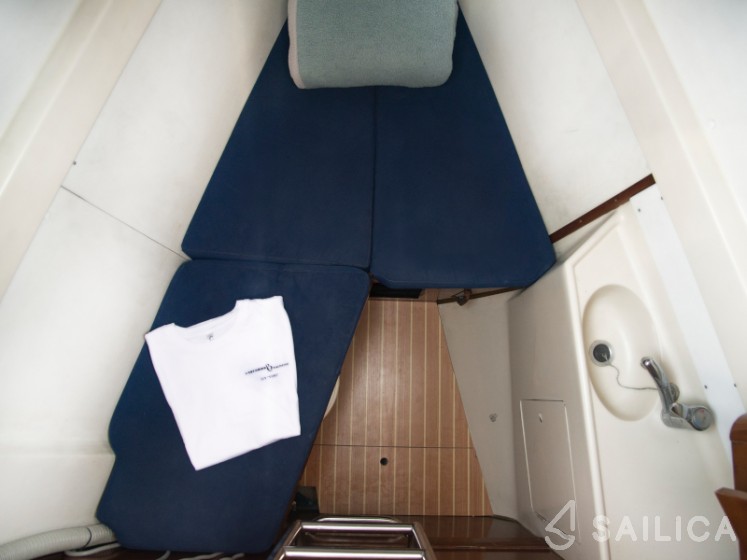 Oceanis 473 - Yacht Charter Sailica