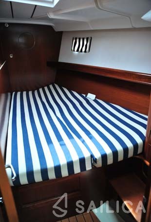 Oceanis 473 - Yacht Charter Sailica