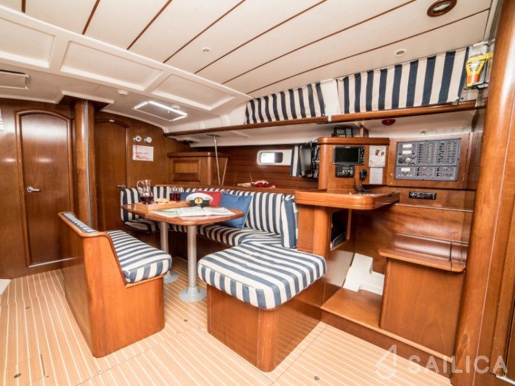 Oceanis 473 - Yacht Charter Sailica