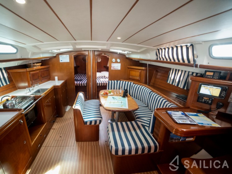 Oceanis 473 - Yacht Charter Sailica