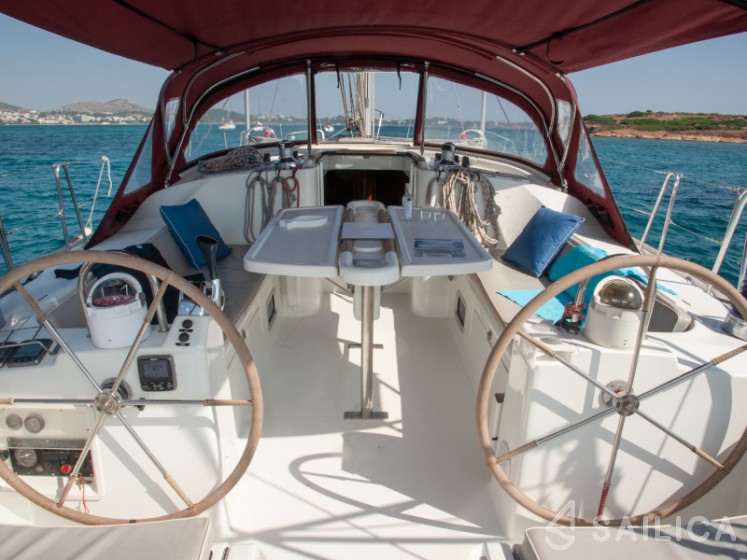 Oceanis 473 - Yacht Charter Sailica