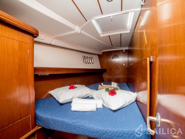 Oceanis 473 - Yacht Charter Sailica