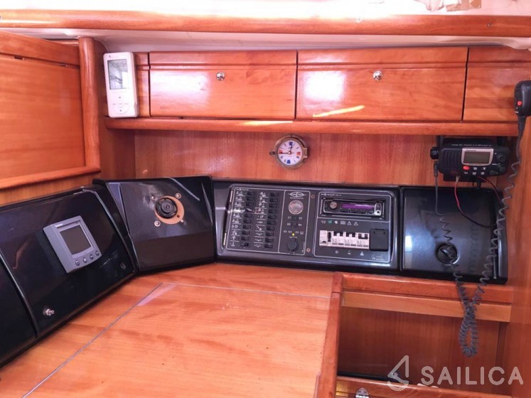 Bavaria 39 Cruiser - Yacht Charter Sailica