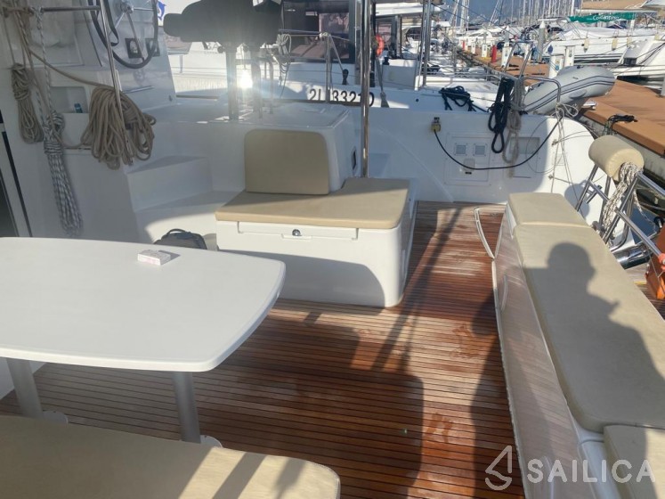Lagoon 40 - Yacht Charter Sailica