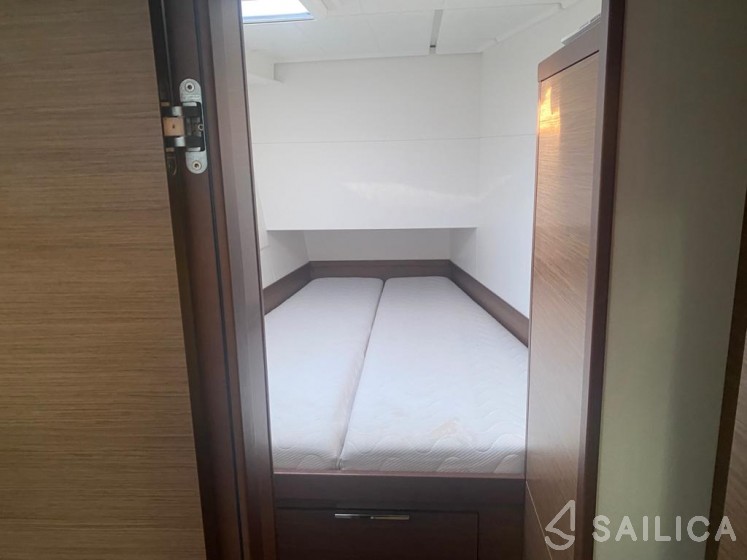Lagoon 40 - Yacht Charter Sailica