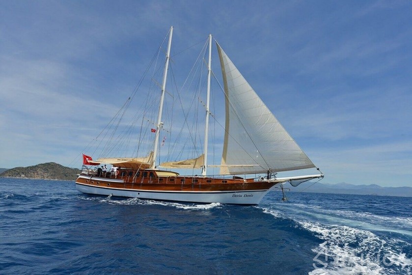 Gulet - Yacht Charter Sailica