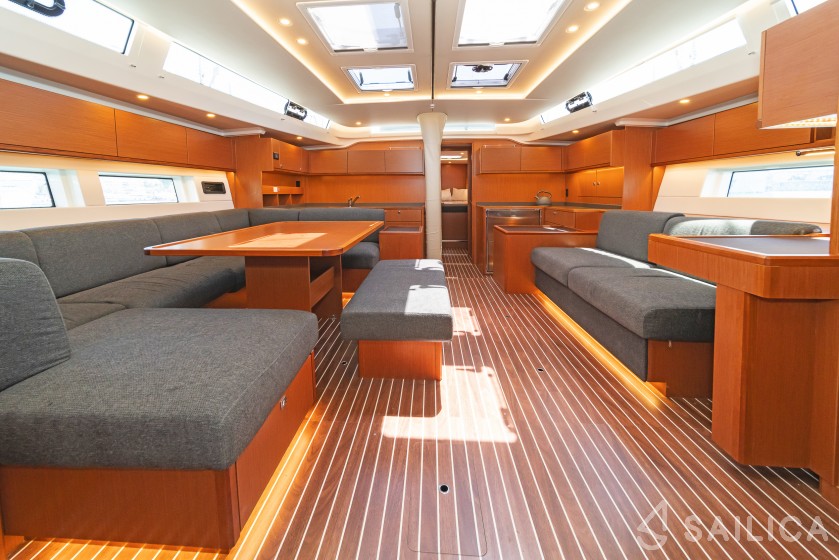 Bavaria C57 - Yacht Charter Sailica