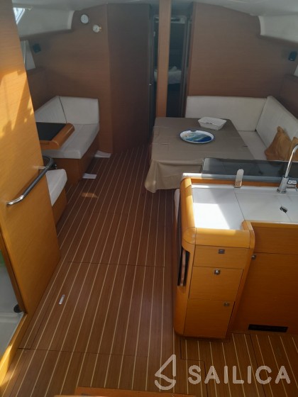 Sun Odyssey 439 - Yacht Charter Sailica