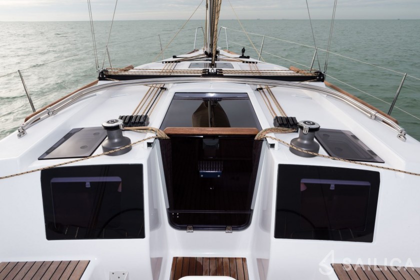 Dufour 382 GL - Yacht Charter Sailica