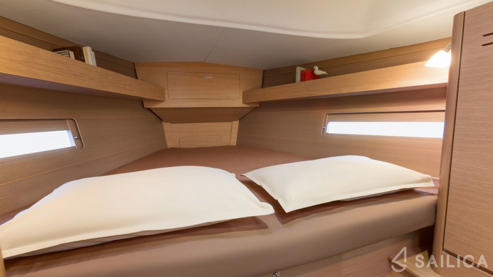 Dufour 382 GL - Yacht Charter Sailica
