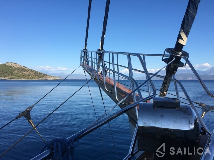 Gulet - Yacht Charter Sailica