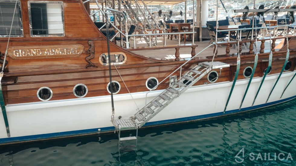 Gulet - Yacht Charter Sailica