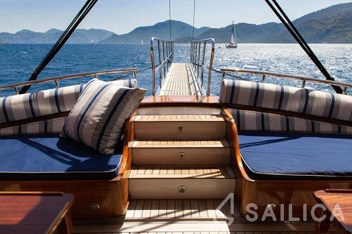 Gulet - Yacht Charter Sailica
