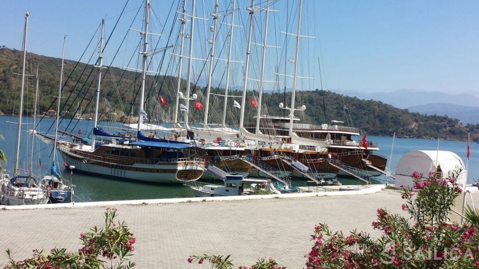 Gulet - Yacht Charter Sailica