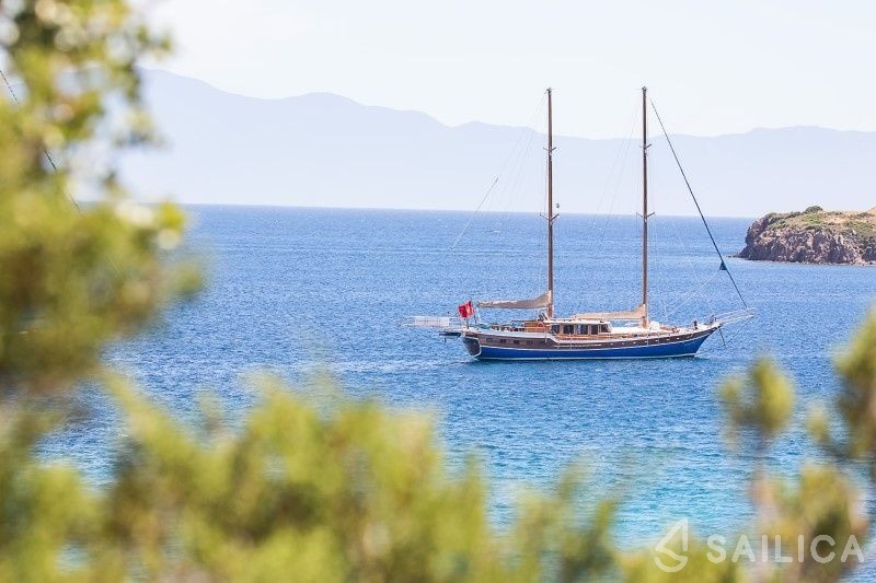 Gulet - Yacht Charter Sailica