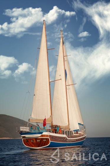 Gulet - Yacht Charter Sailica