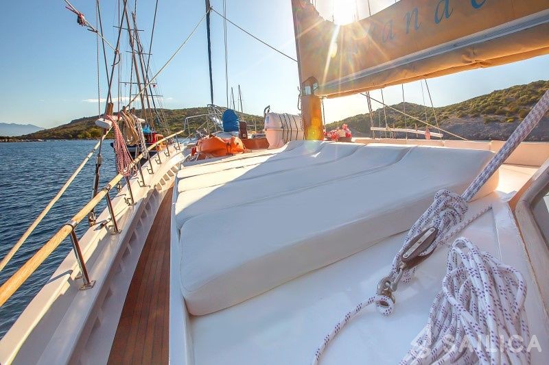 Gulet - Yacht Charter Sailica